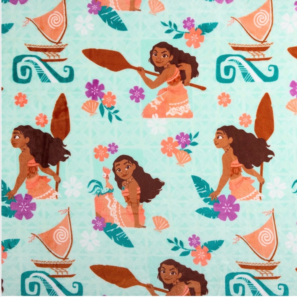 Disney Princess Moana Throw Blanket - Picture 2 of 6